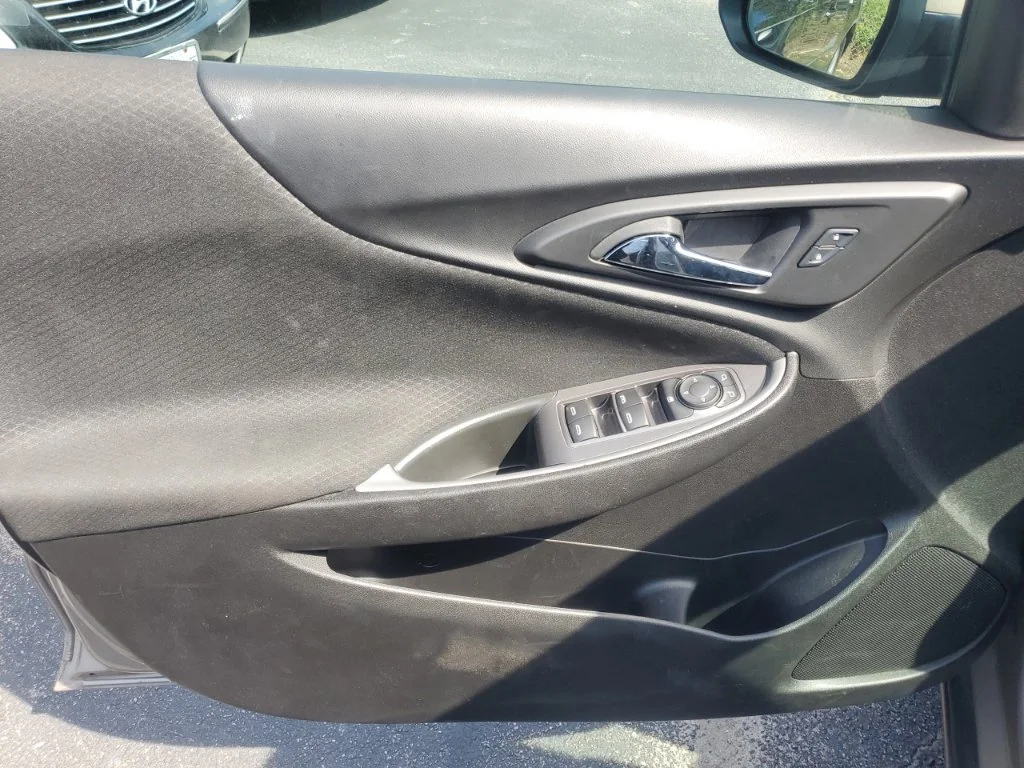 Used 2025 Gray Chevrolet LT image 15