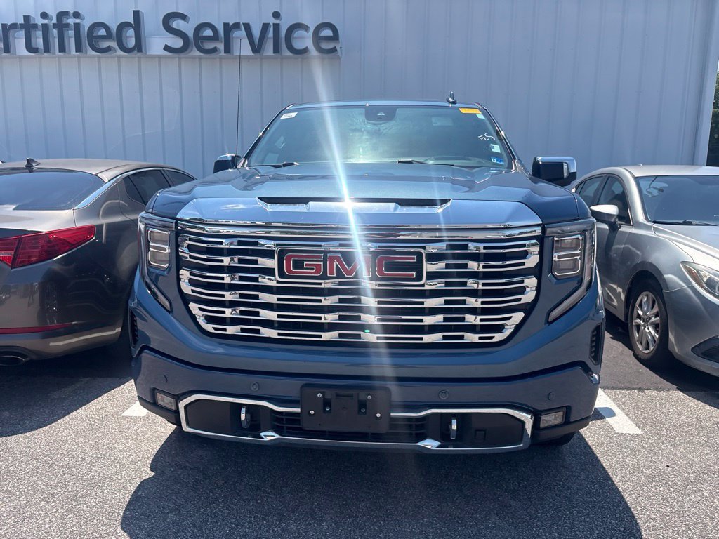 Used 2024 Blue GMC Denali image 12