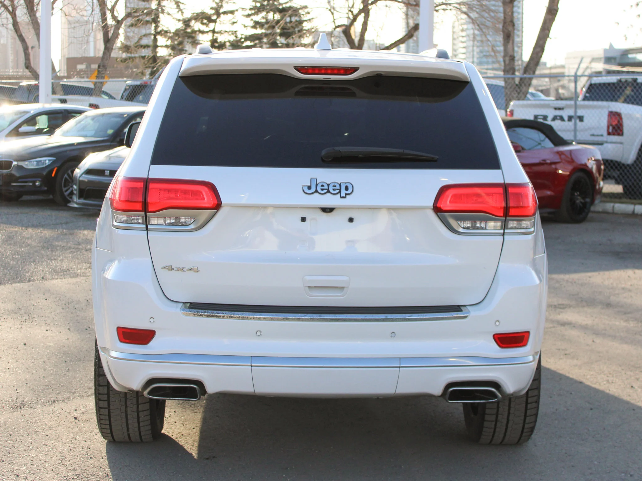 Certified Used 2018 White Jeep Summit * Mechanic Special | Winter Tires | Skid Plates | Harman/Kardon | Adaptive Cruise image 12