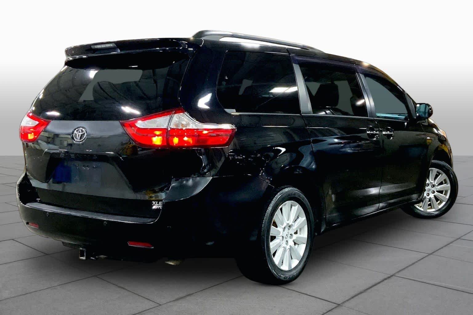 Used 2017 Midnight Black Metallic Toyota XLE image 13