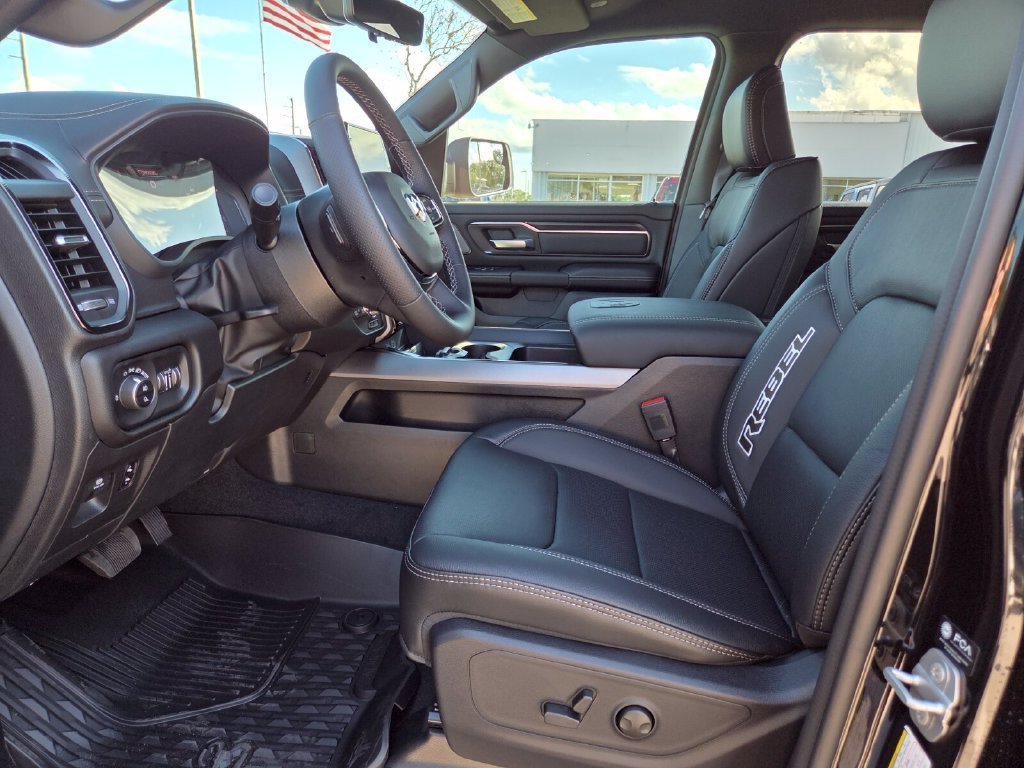 New 2027 Diamond Black Crystal Pearl-Coat Exterior Paint RAM Rebel image 27