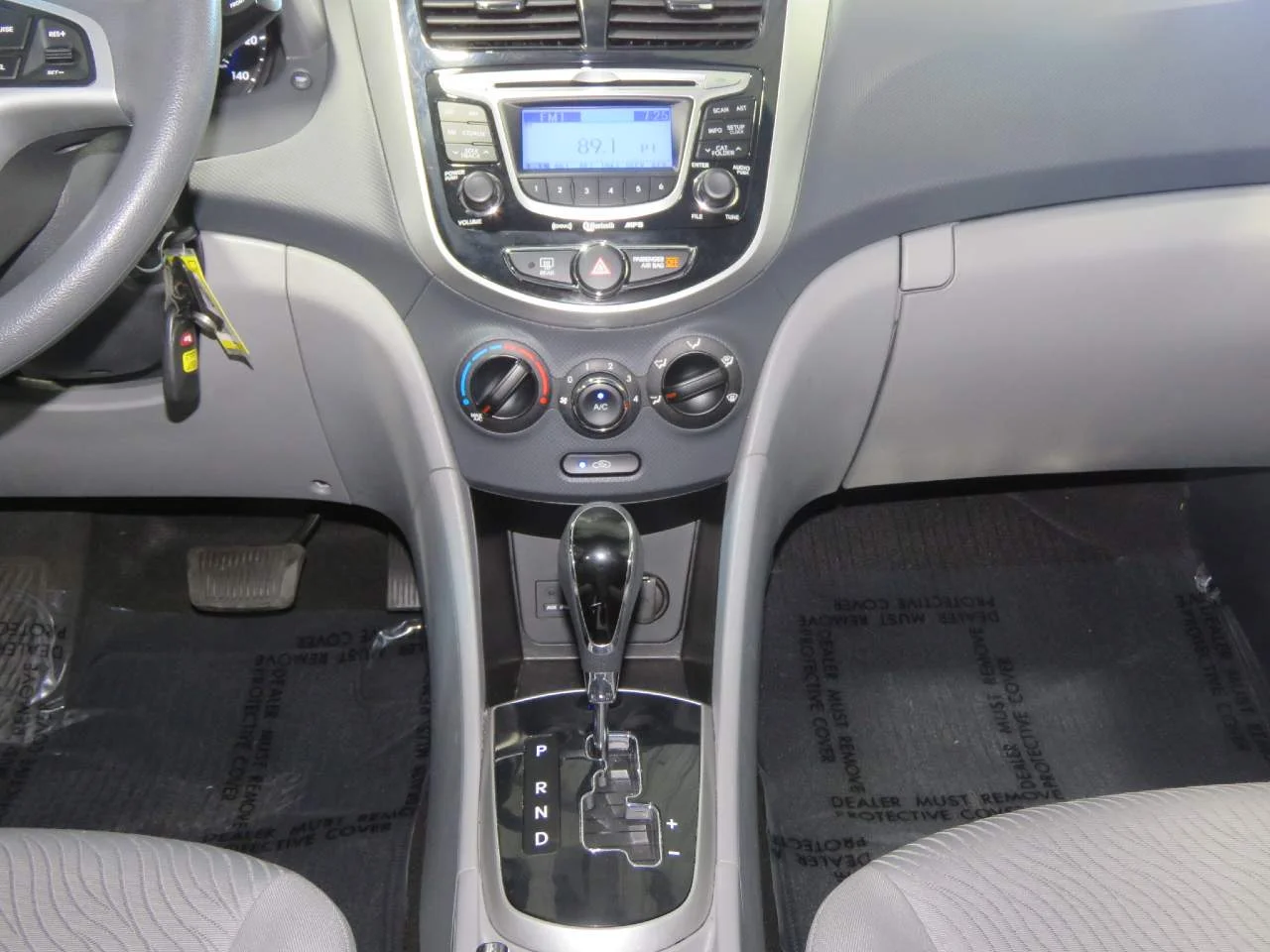 2013 Hyundai Accent GLS - Photo 19