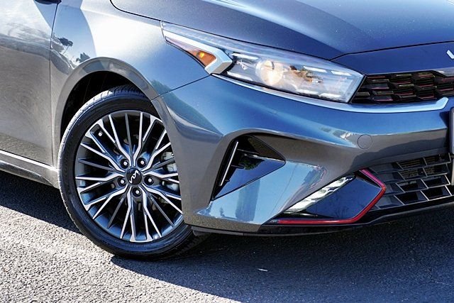 Used 2024 Gray Kia GT-Line image 3