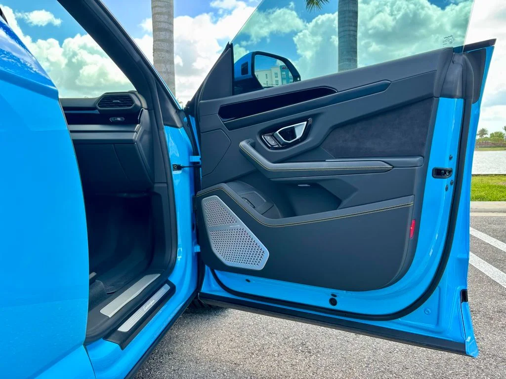 2024 Lamborghini Urus S - Photo 24