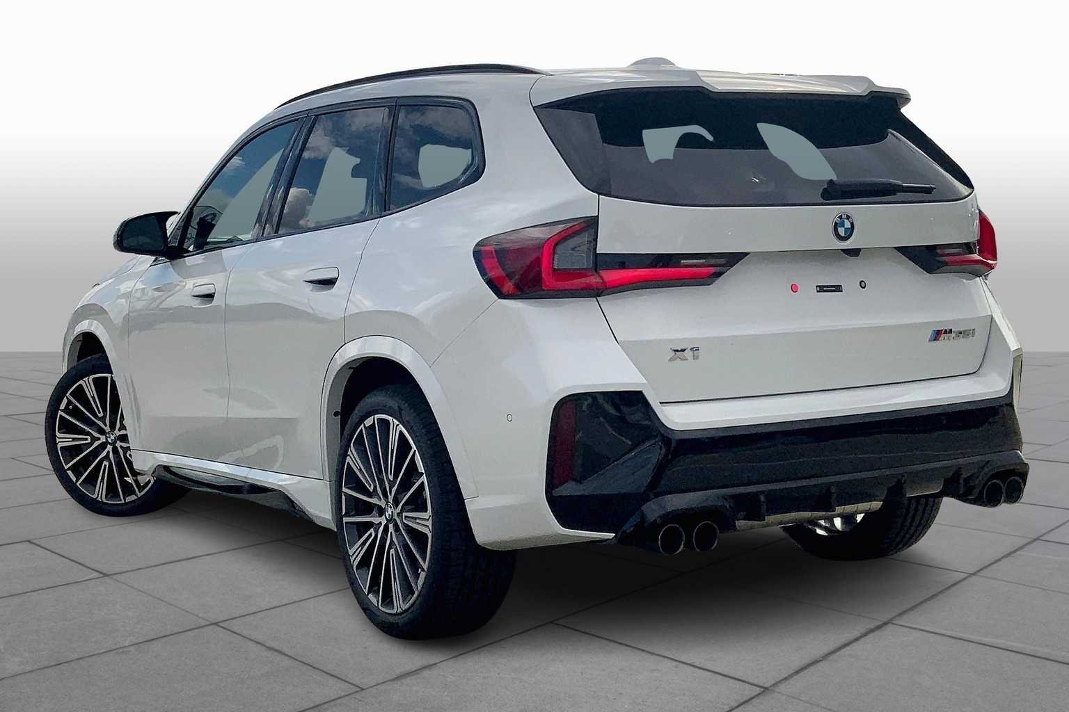 Used 2026 Alpine White BMW M35i image 12