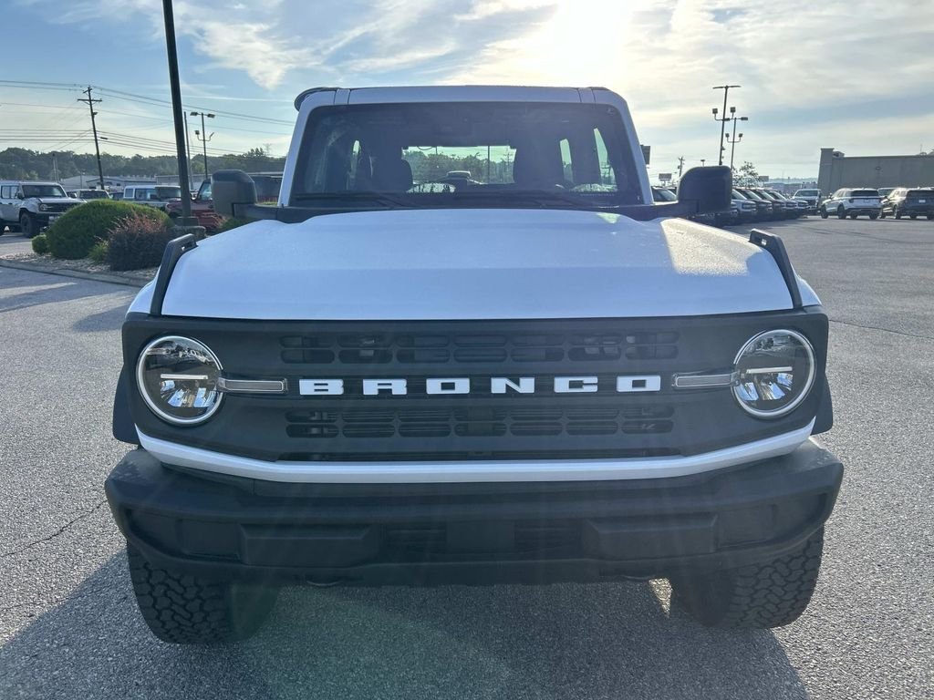 New 2026 Oxford White Ford Base image 8