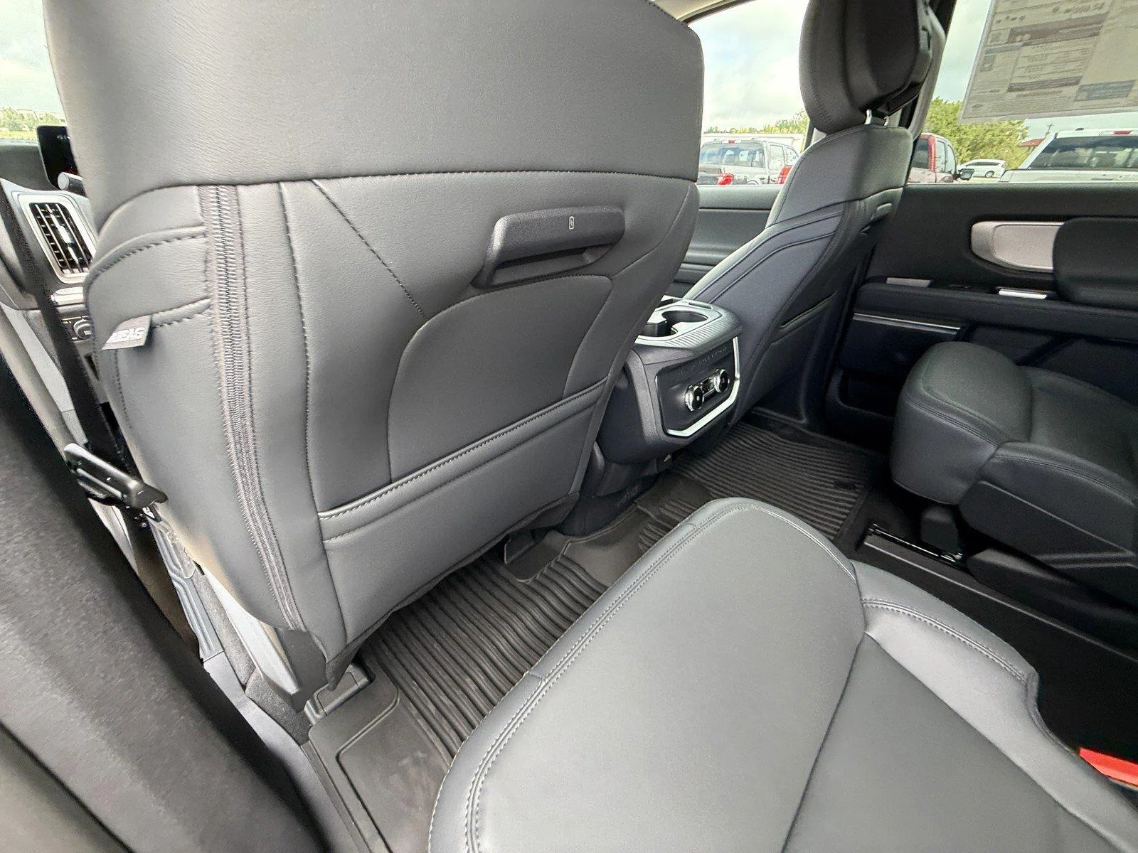 New 2027 Dark Matter Gray Metallic Ford Active image 19