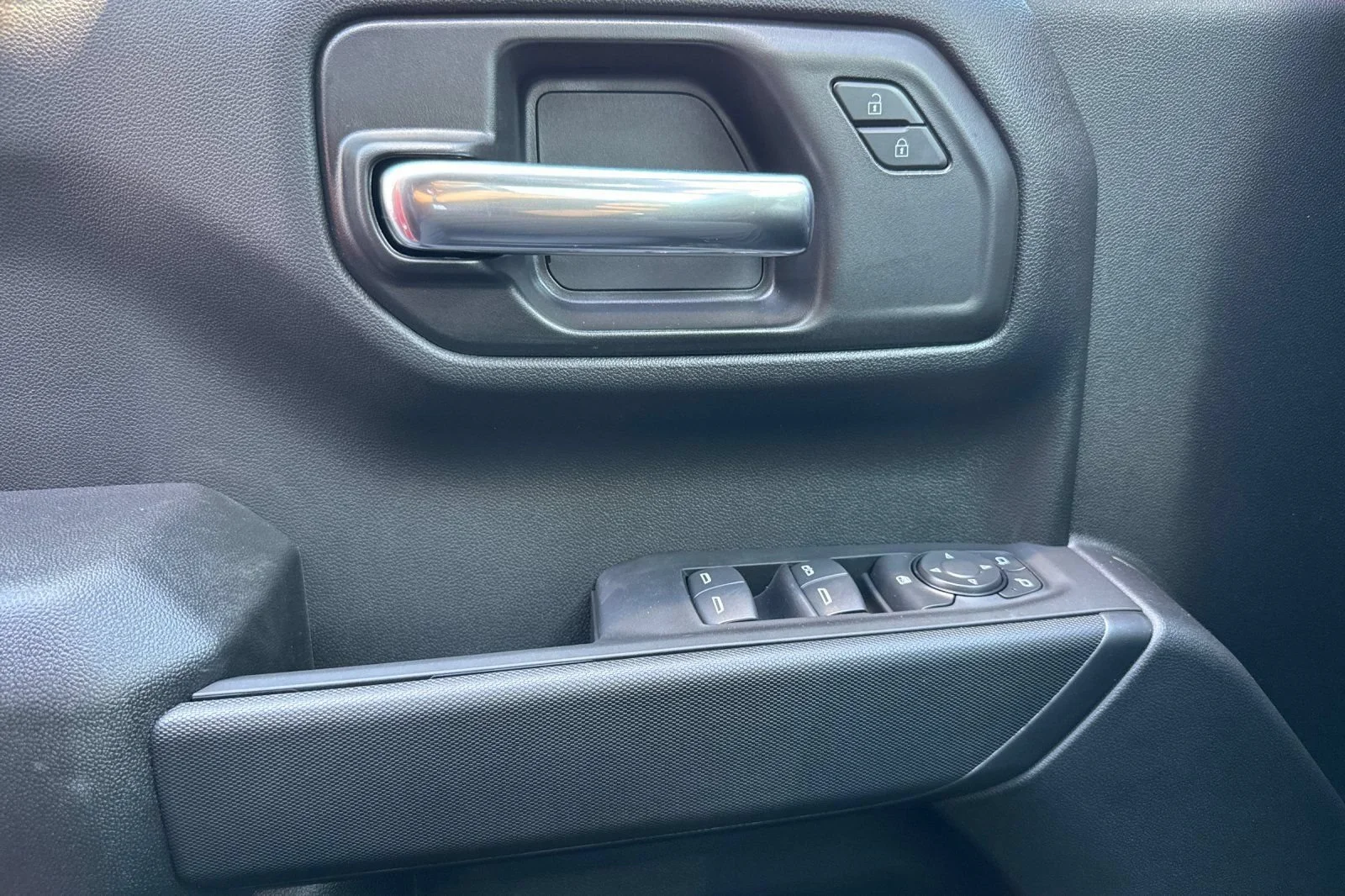 2026 Chevrolet Silverado 1500 Custom - Photo 10