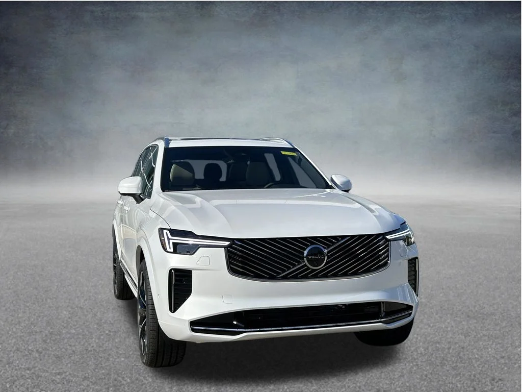 2026 Volvo XC90 Plus