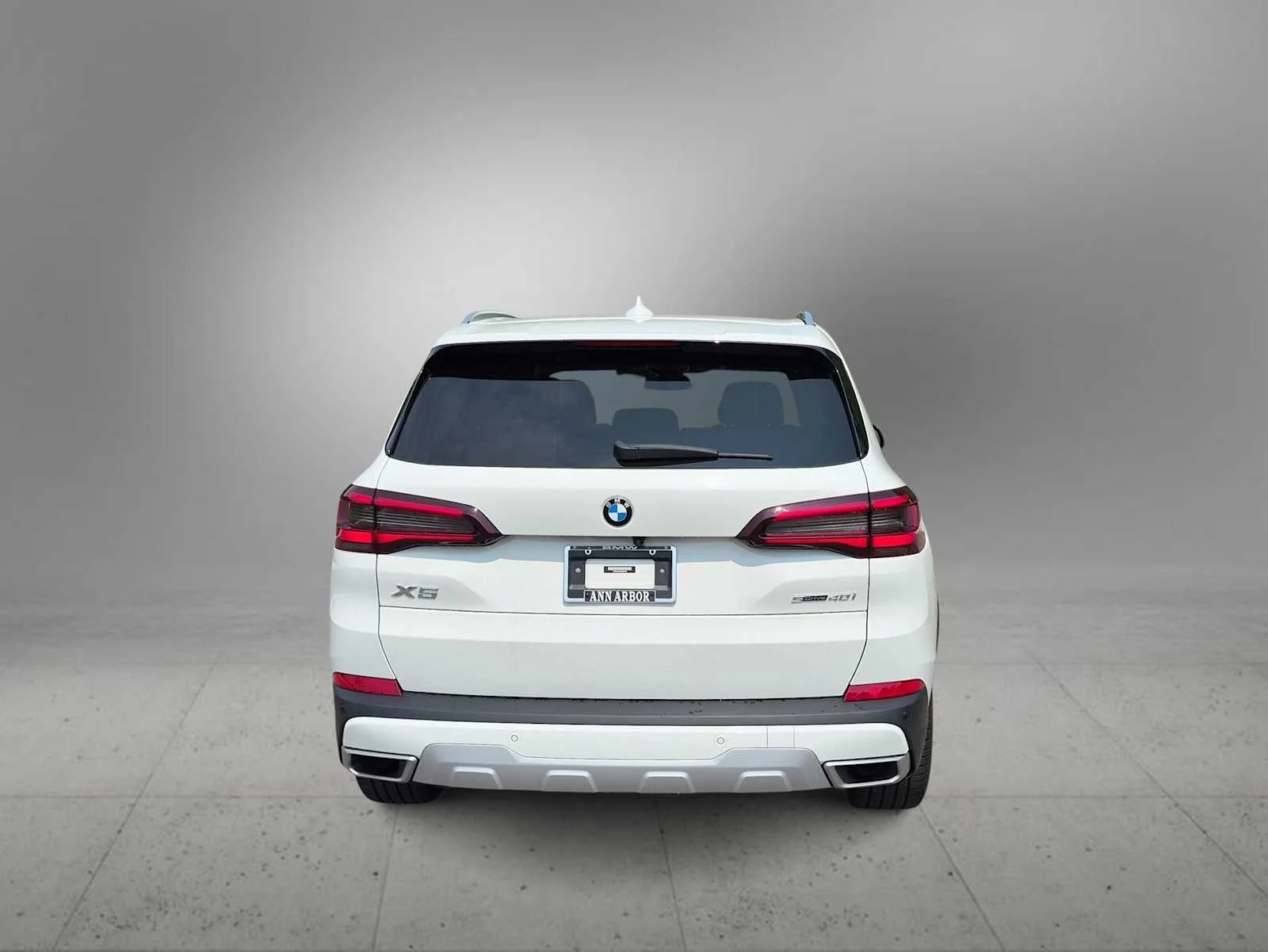 Used 2022 Alpine White BMW sDrive40i image 7