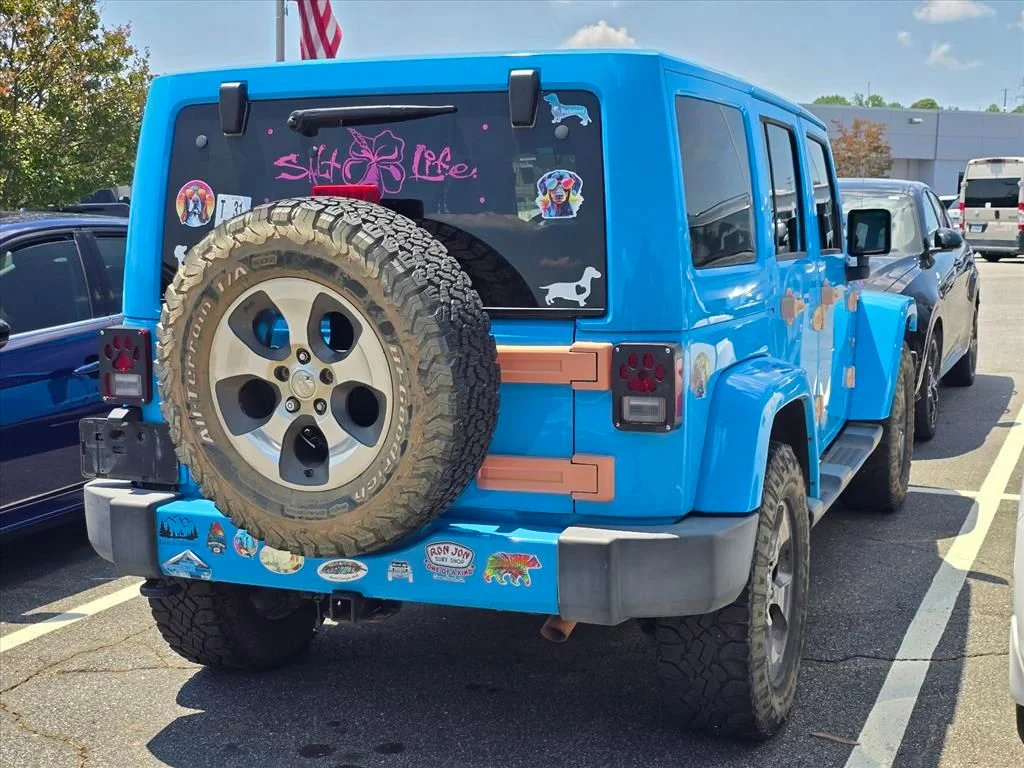 Used 2017 Blue Jeep Unlimited Sahara image 13
