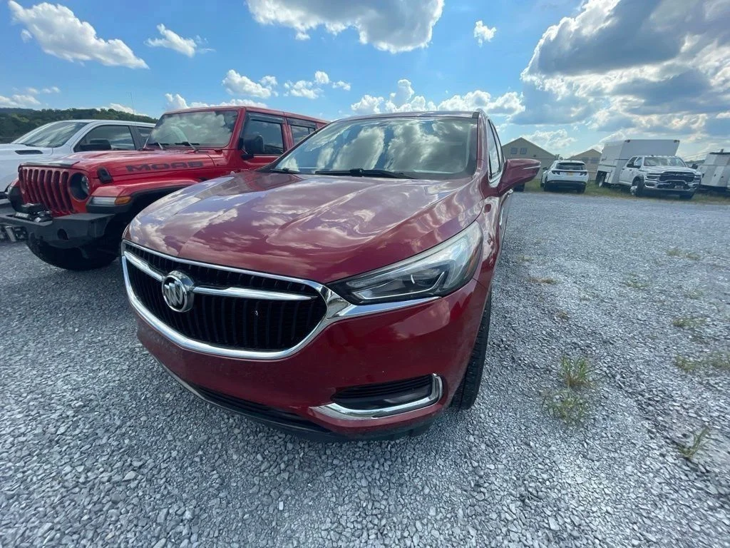 Used 2019 Red Buick Essence image 3