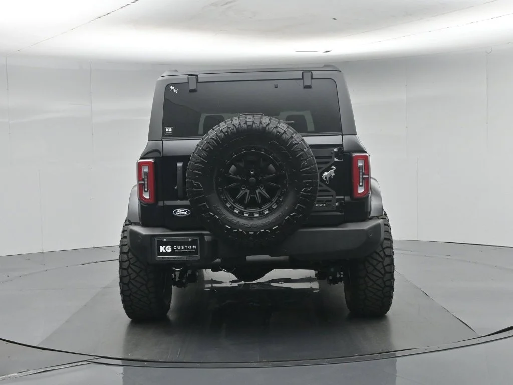 New 2026 Shadow Black Ford Outer Banks image 27