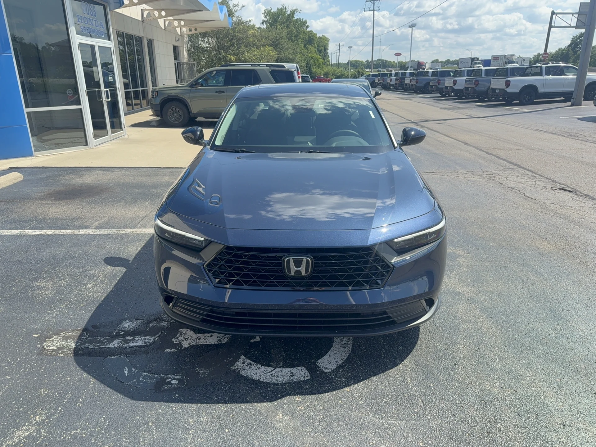 New 2026 Canyon River Blue Metallic Honda SE image 2