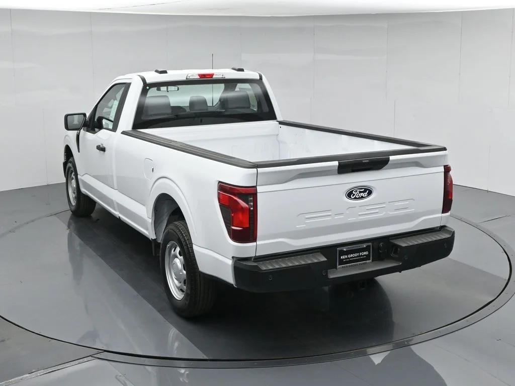 New 2026 Oxford White Ford XL image 32