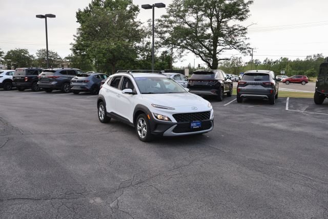 Used 2023 White Hyundai SEL image 10