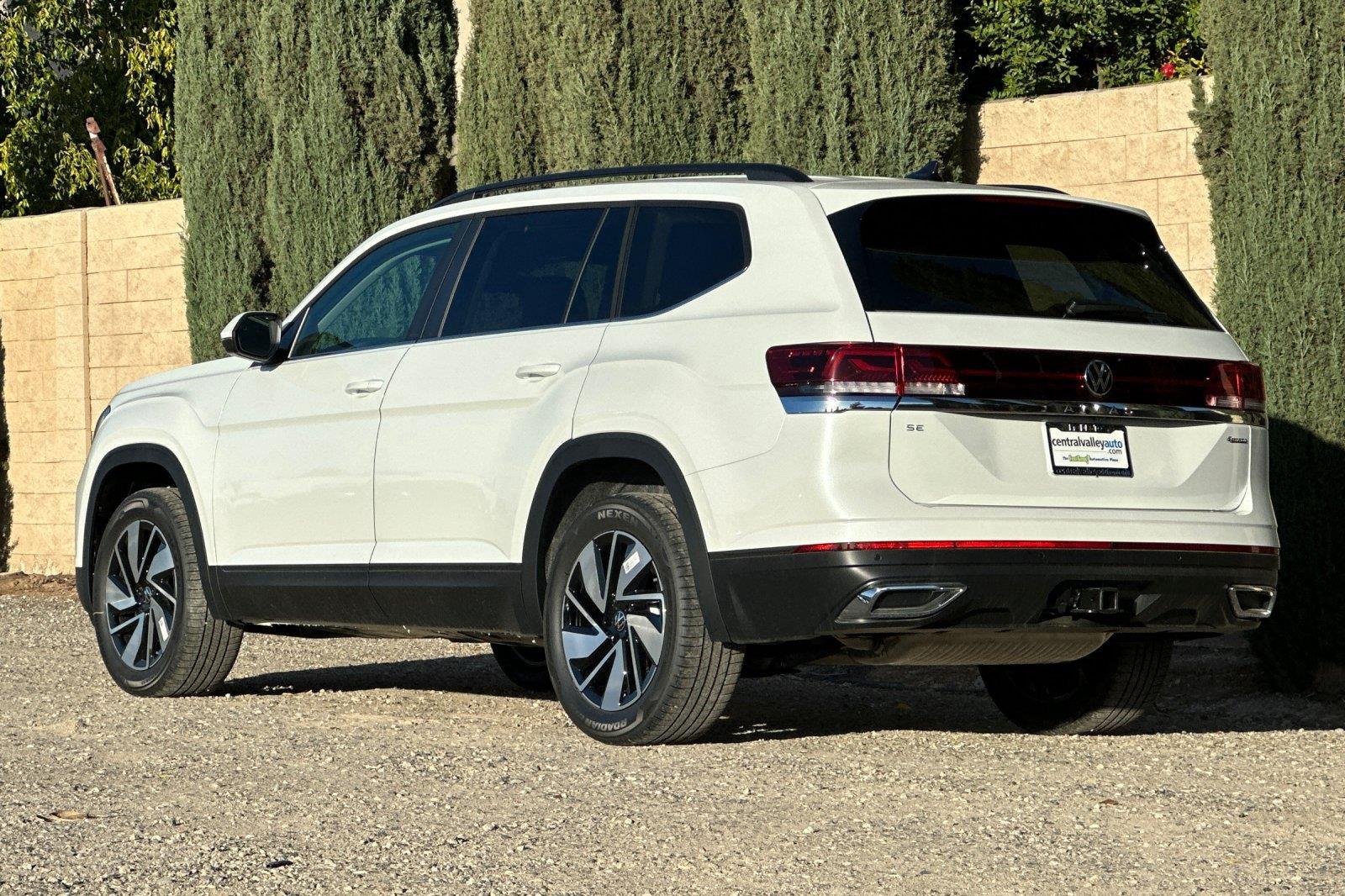 New 2026 Opal White Pearl Volkswagen 2.0T SE w/Technology image 6