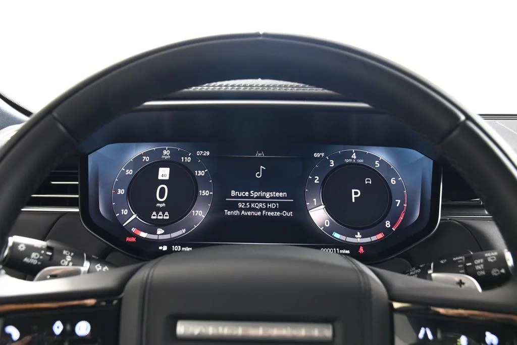 New 2026 Carpathian Gry Land Rover Dynamic SE image 30