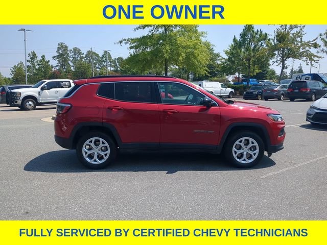 Used 2024 Red Jeep Latitude image 4
