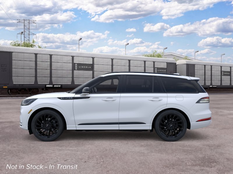 New 2026 Pristine White Metallic Tri-Coat Lincoln Reserve® image 3