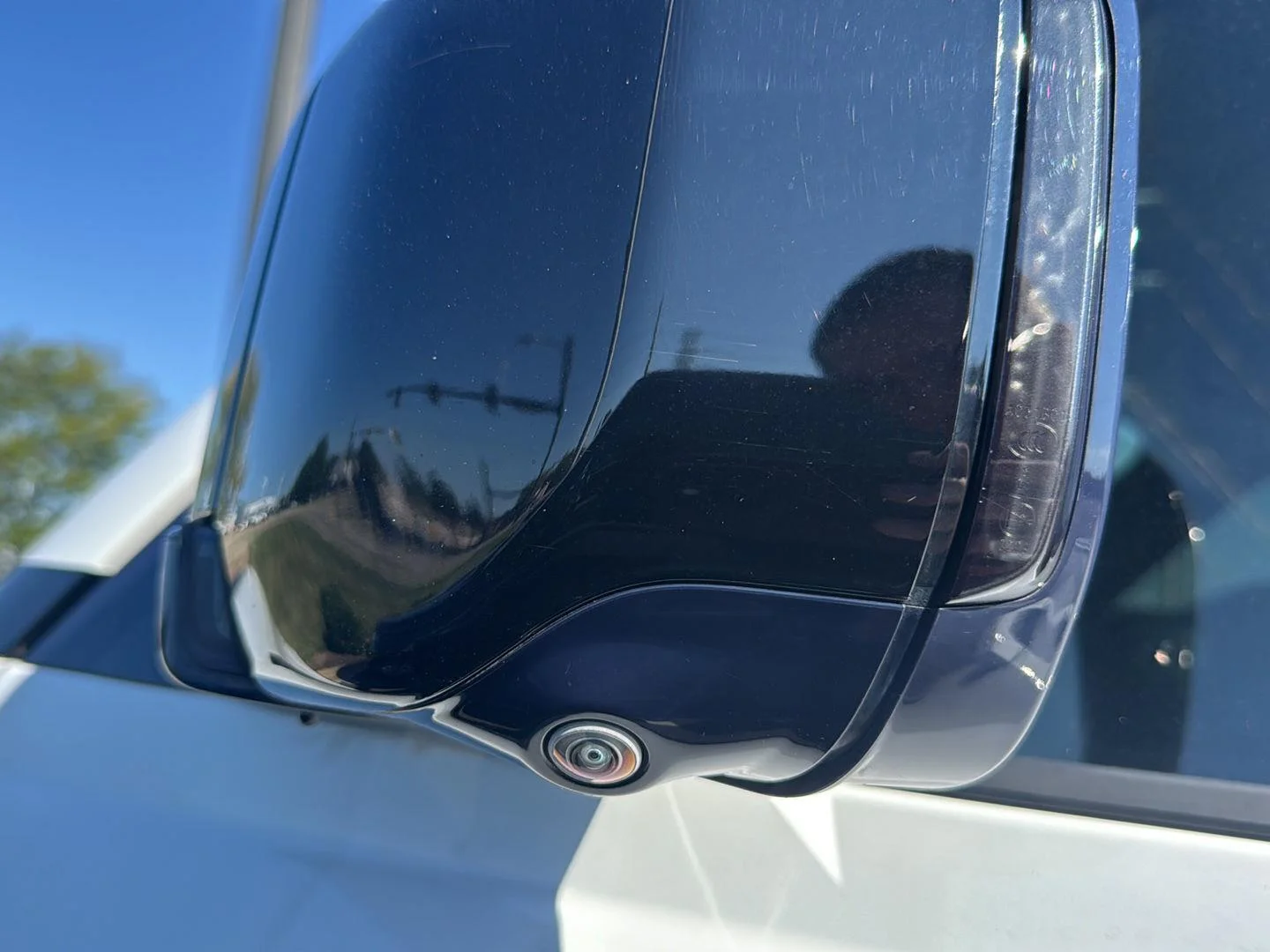 Used 2020 Fuji White Land Rover S image 20