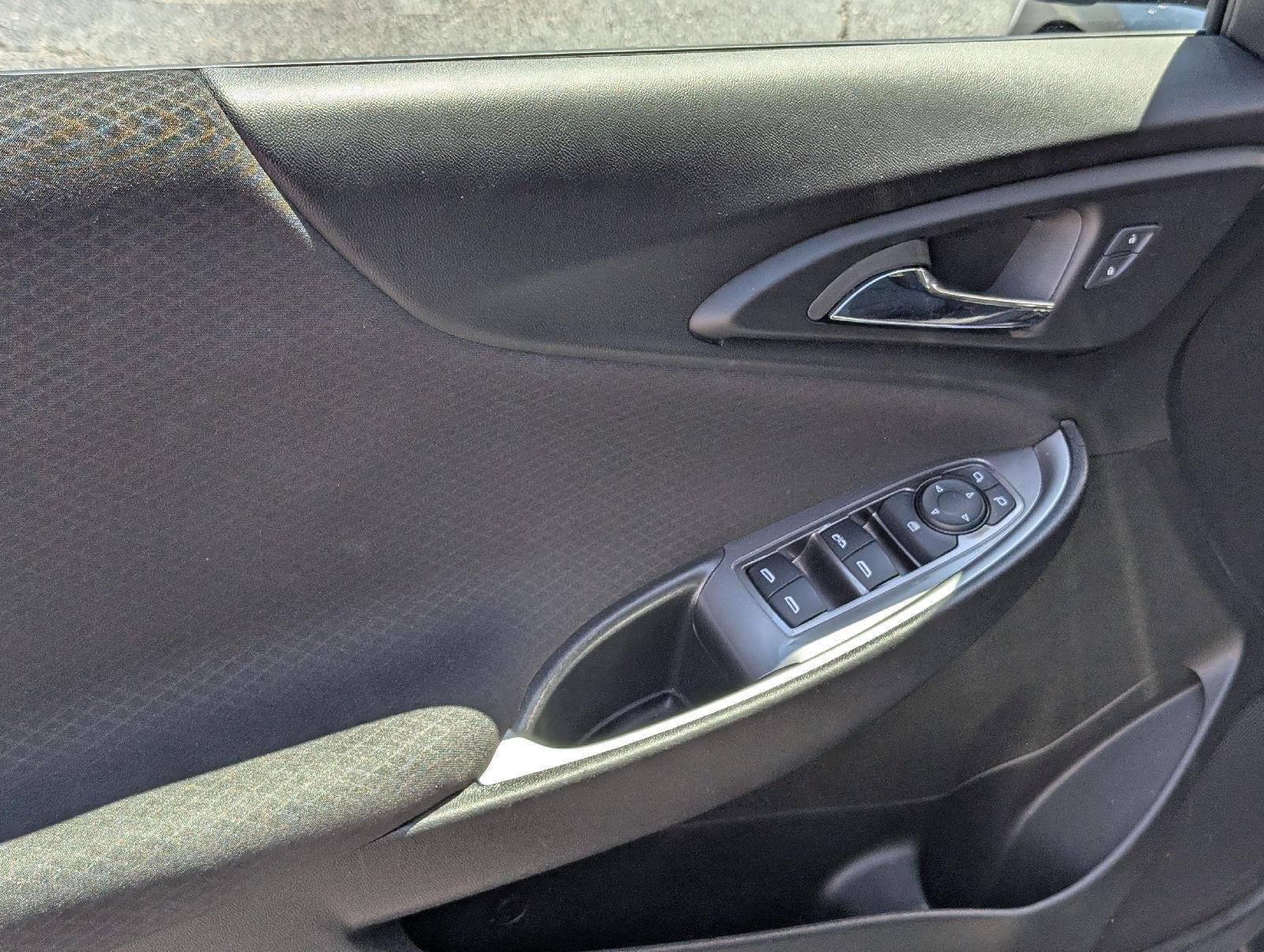 Used 2025 Sterling Gray Metallic Chevrolet LT image 13