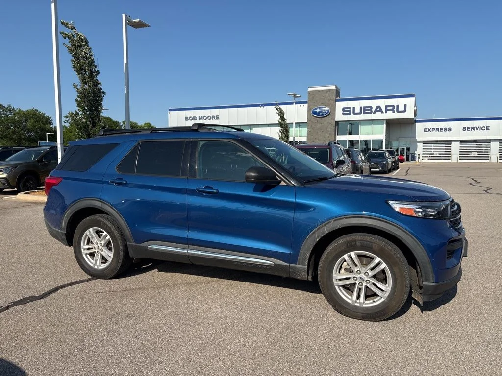 2021 Ford Explorer XLT 4WD's photo