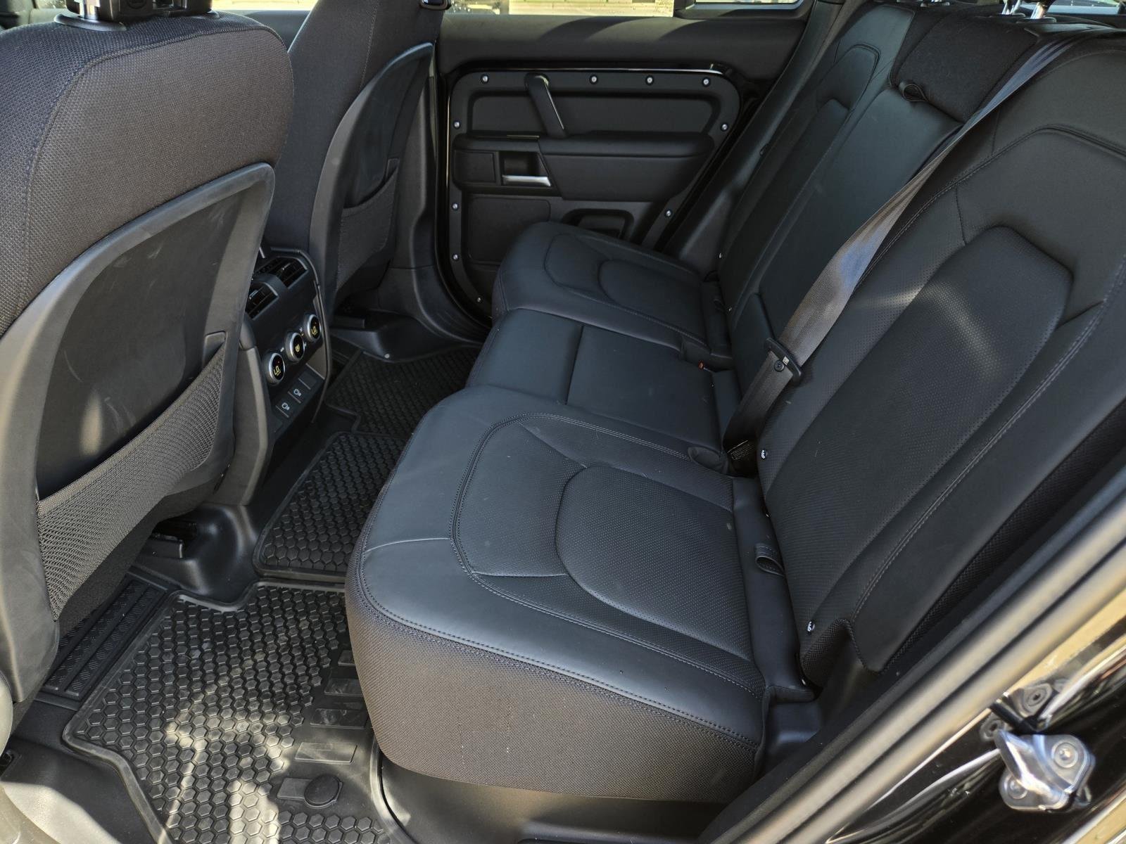 2025 Land Rover Defender V8 - Photo 30