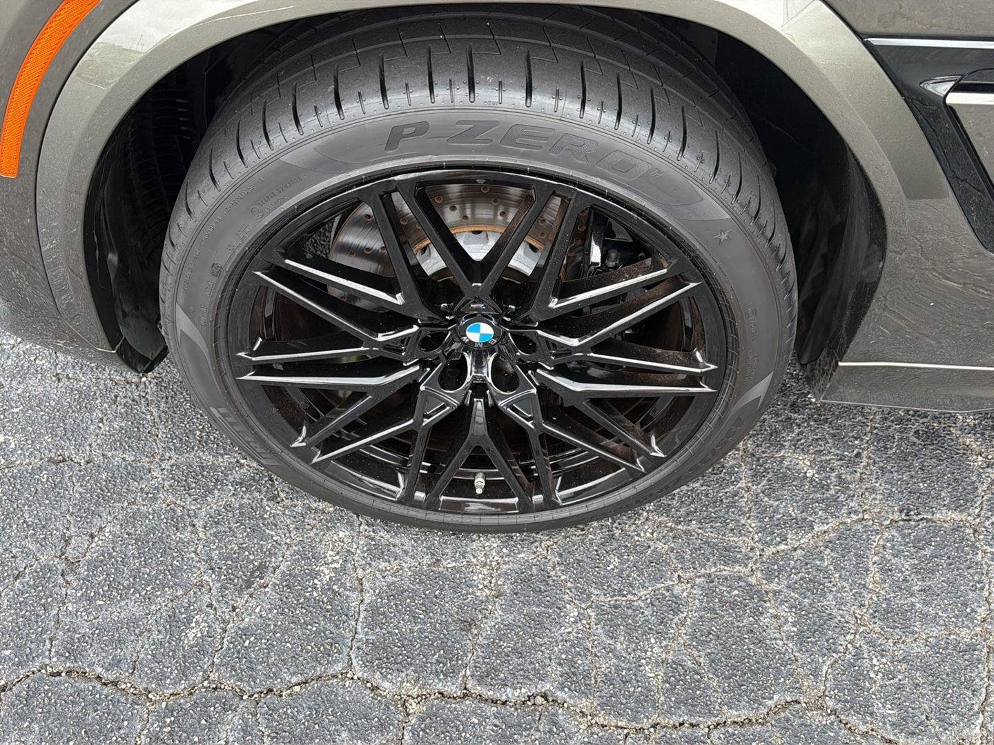 Used 2023 Manhattan Green Metallic BMW  image 38