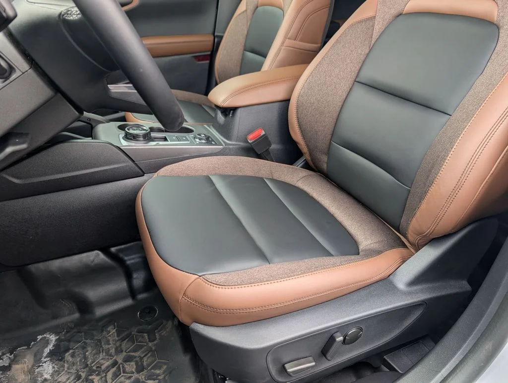 New 2025 Oxford White Ford Outer Banks® image 22