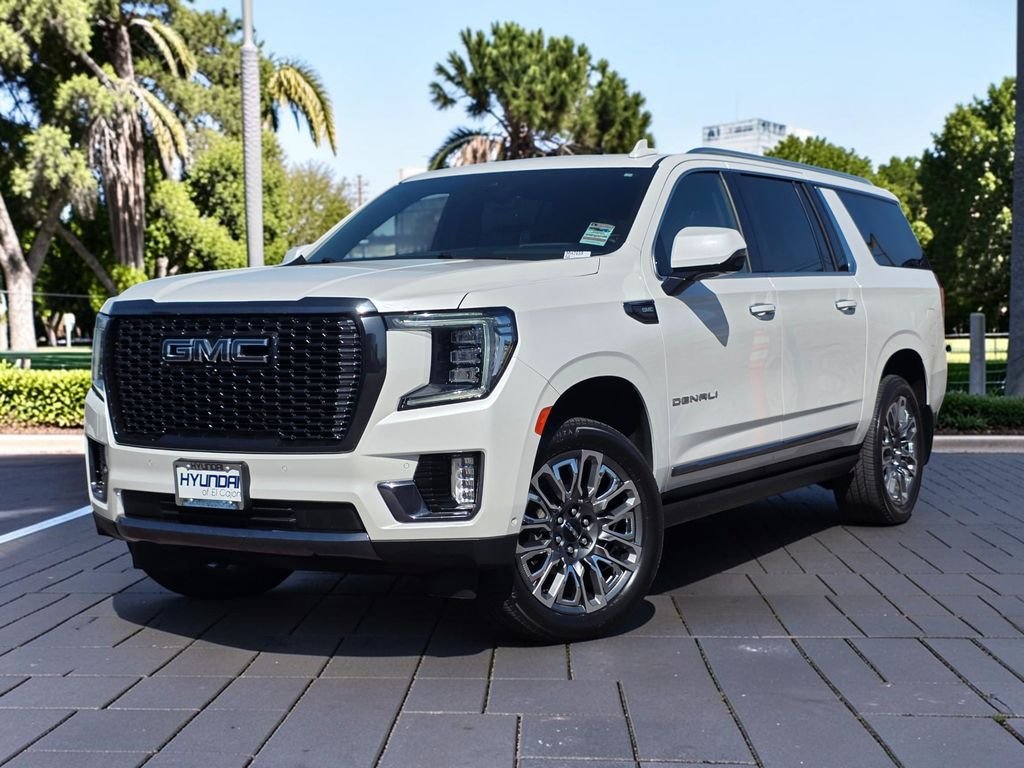 2023 GMC Yukon XL Denali Ultimate - Photo 2