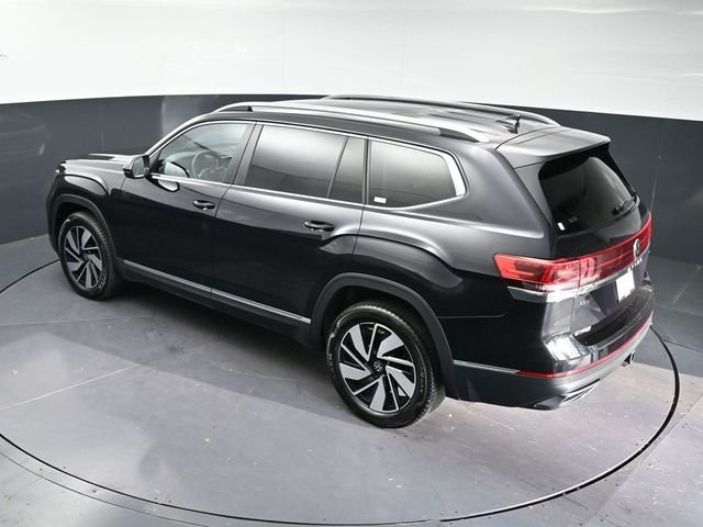 Used 2025  Volkswagen 2.0T SEL image 29