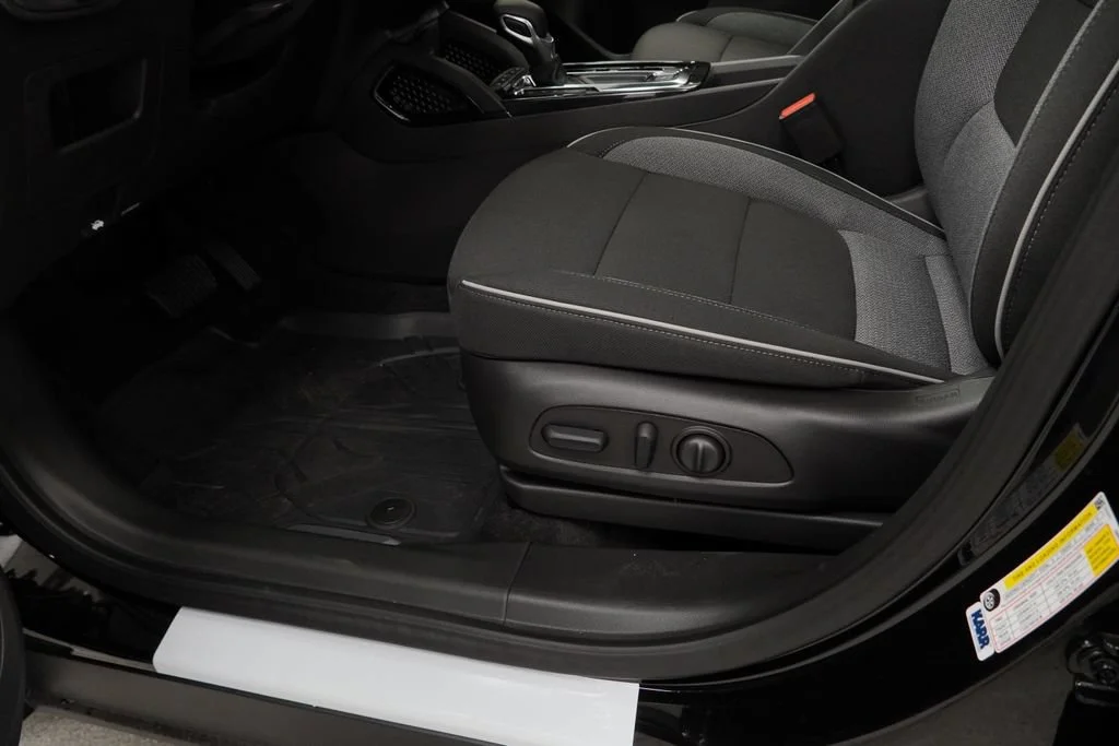 New 2026 Mosaic Black Metallic Chevrolet LT image 23