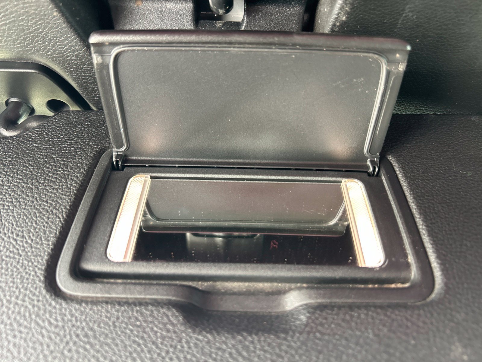 Used 2018 Gray Jeep Unlimited Sahara image 32