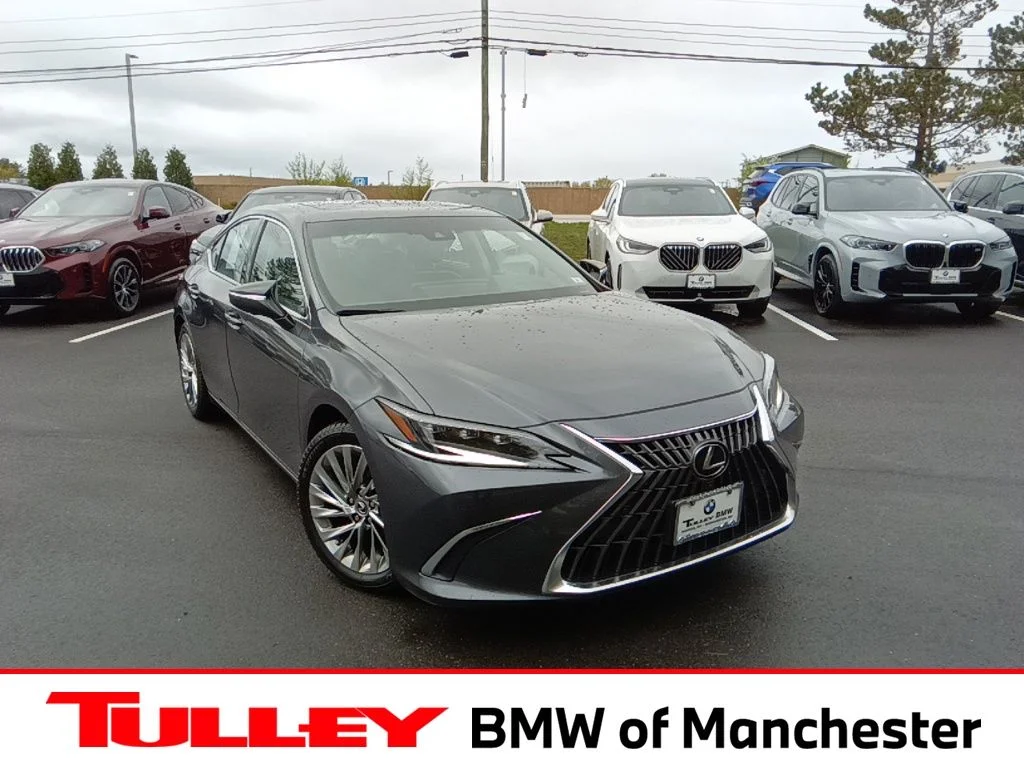 2023 Lexus ES 300h 300h Ultra Luxury's photo