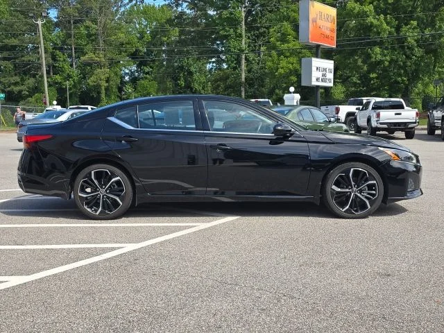 Used 2024 Black Nissan 2.5 SR image 6