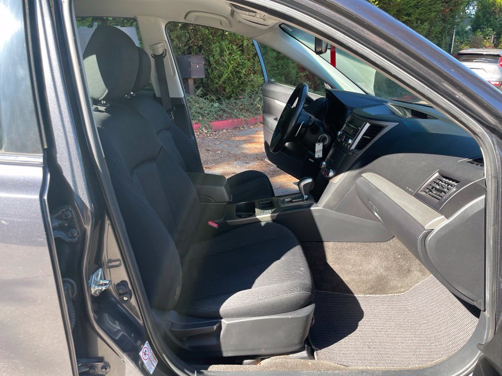 Used 2011 Gray Subaru 2.5i image 21