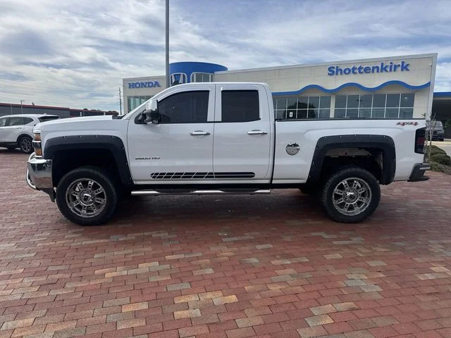 Used 2015 White Chevrolet Work Truck image 3