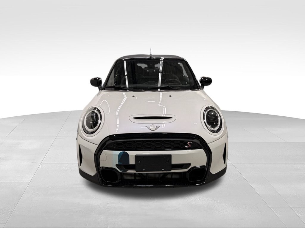 Certified Used 2024 Nanuq White Metallic MINI  image 8