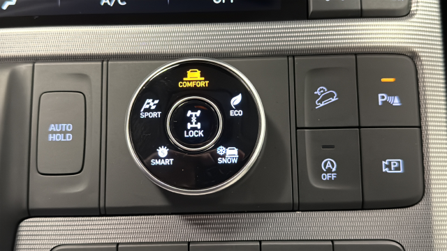 Used 2025 Hyper White Hyundai Calligraphy image 36