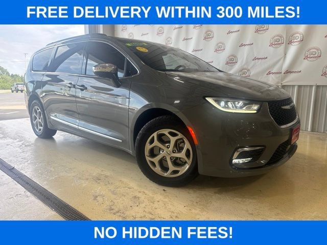 Used 2023 Chrysler Pacifica Limited with VIN 2C4RC3GG6PR544831 for sale in Kansas City