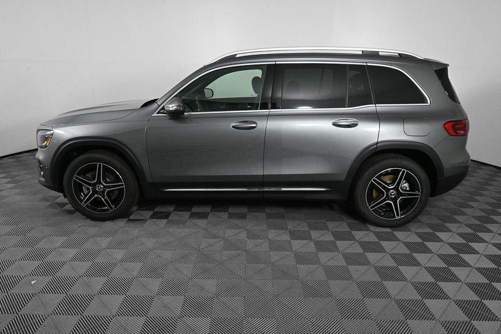 New 2026 Mountain Grey Metallic Mercedes-Benz GLB 250 image 3