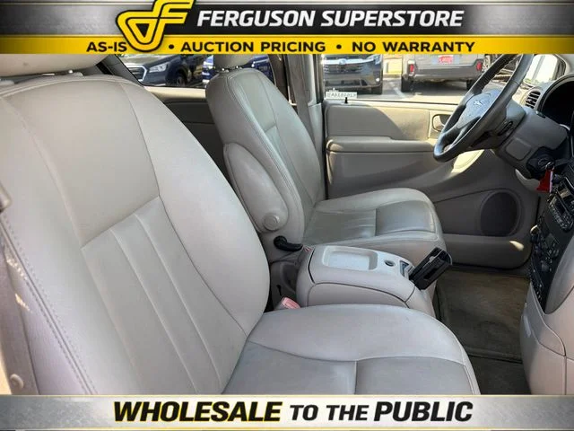 Used 2006 Gold Chrysler Touring image 25