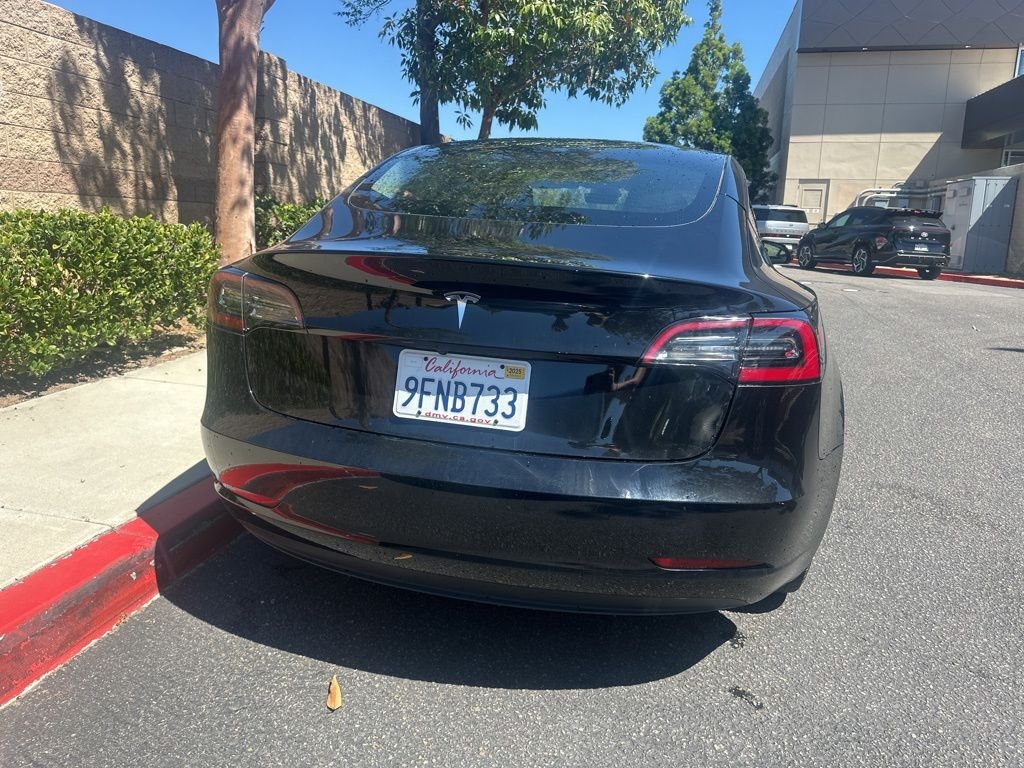 Used 2023  Tesla Base image 3