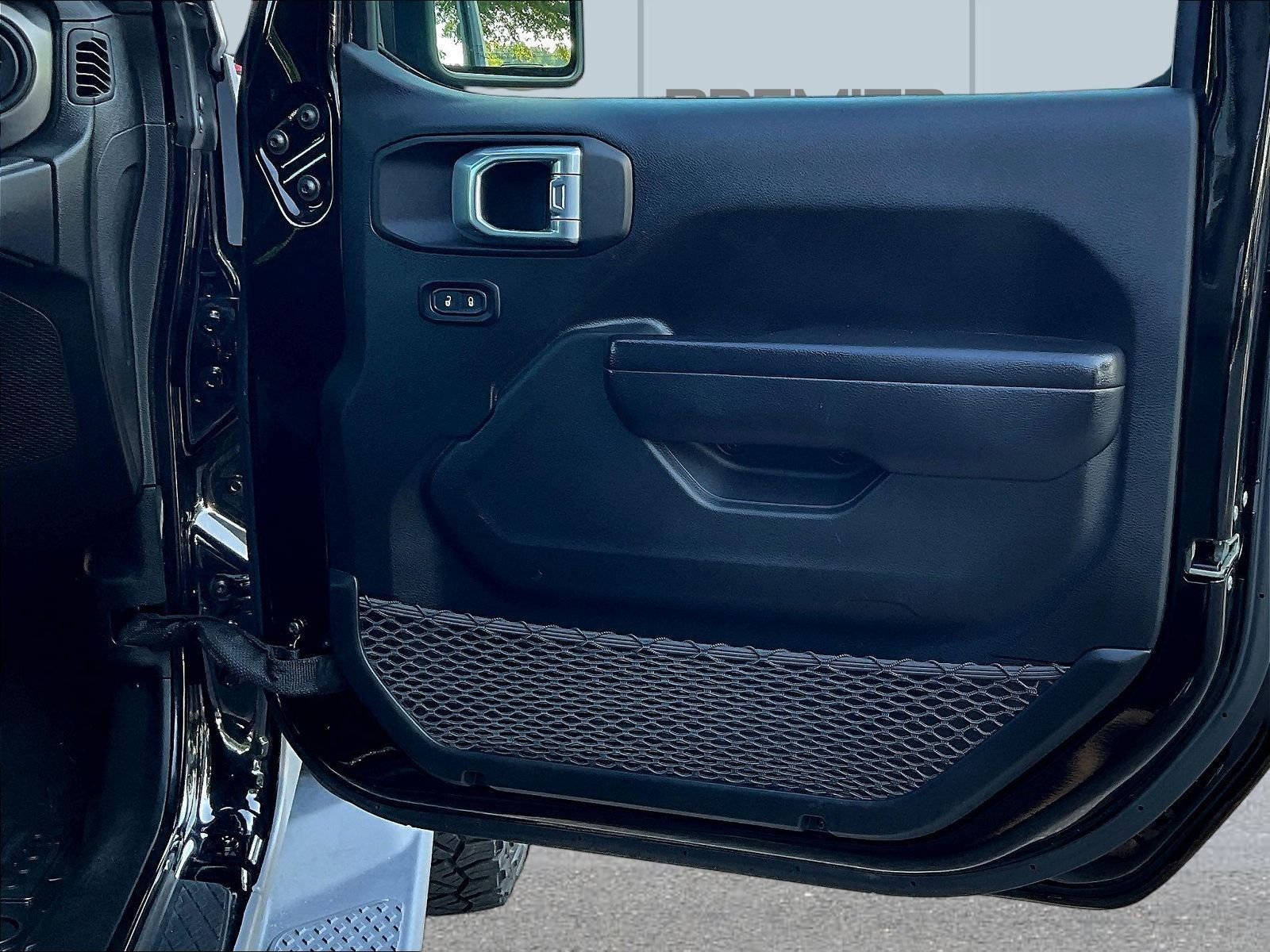Used 2021 Black Jeep Sport image 29