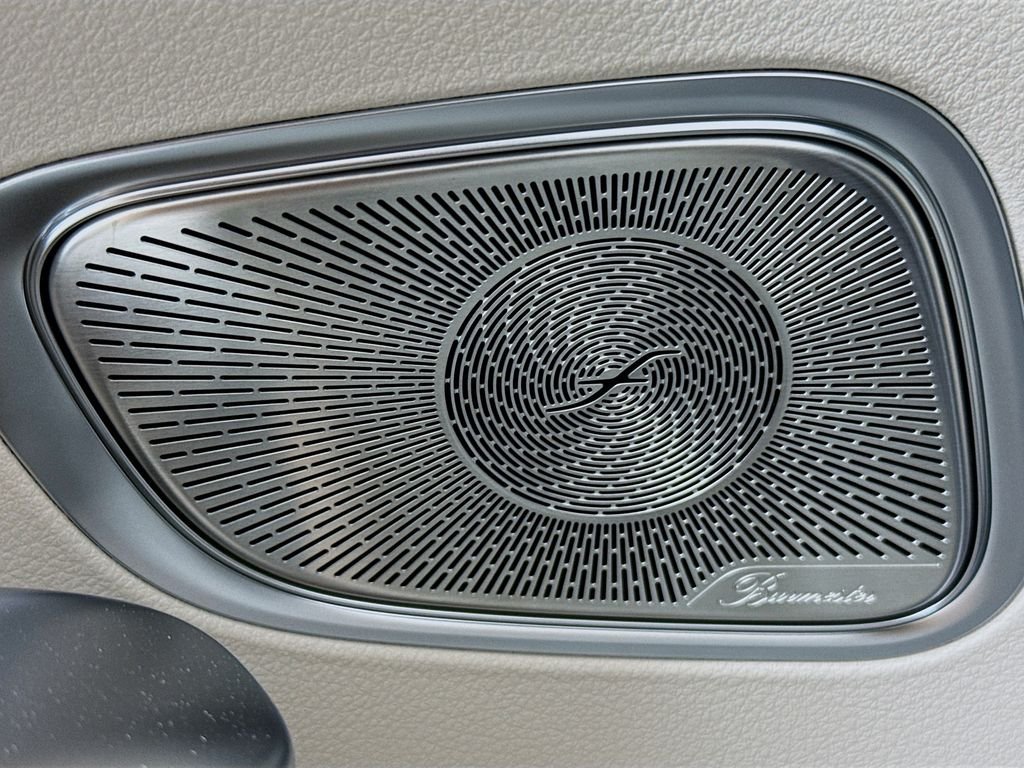 New 2026 Graphite Grey Metallic Mercedes-Benz GLC 300 image 19