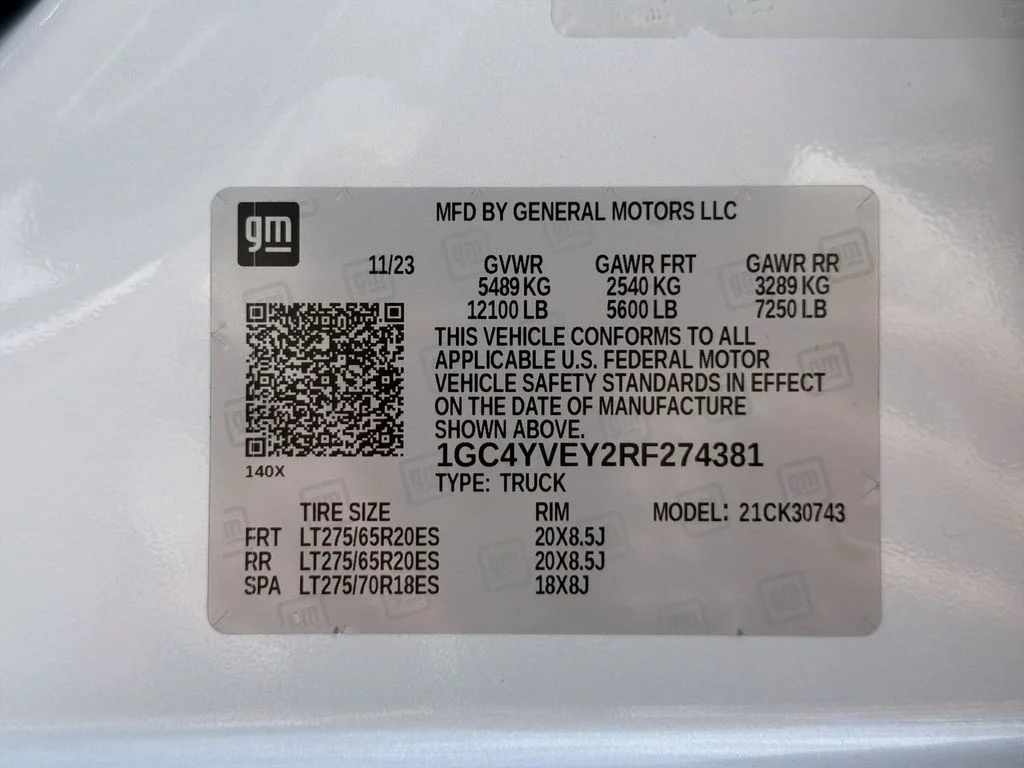 Used 2024 Beige Chevrolet High Country image 41