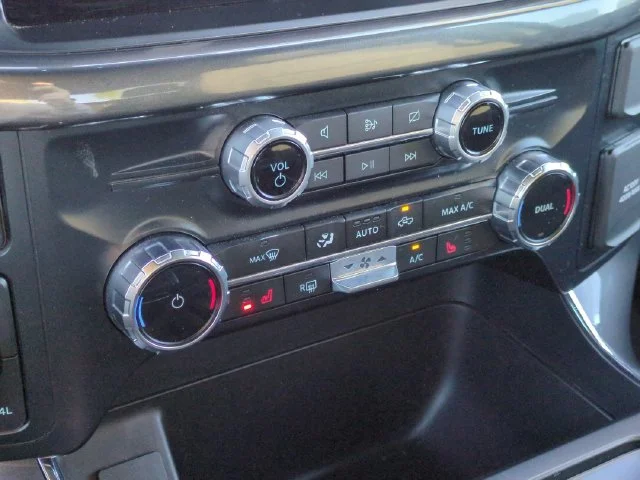 Used 2023 White Ford XLT image 24
