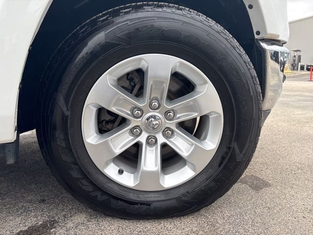 Used 2022 White Ram Laramie image 15