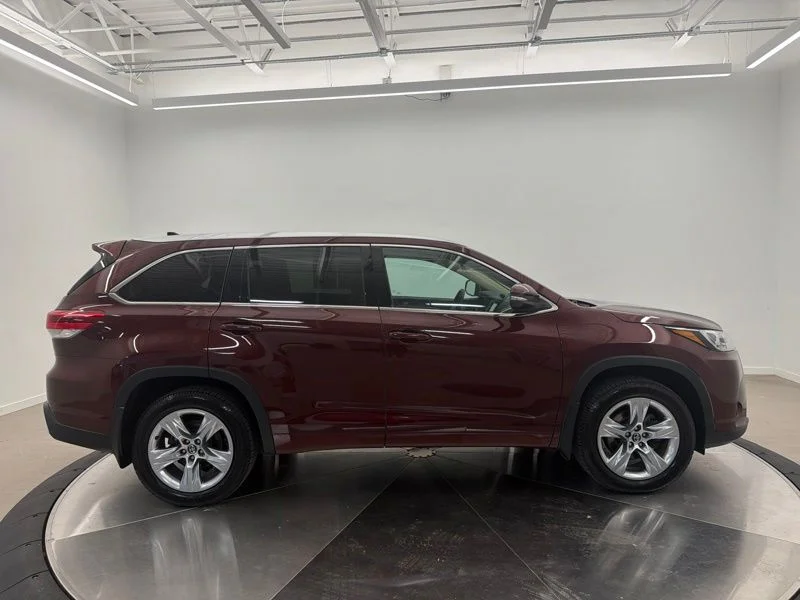 Used 2017 Red Toyota Limited image 2